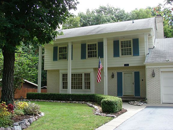2nd image of 31 Braeburn Dr