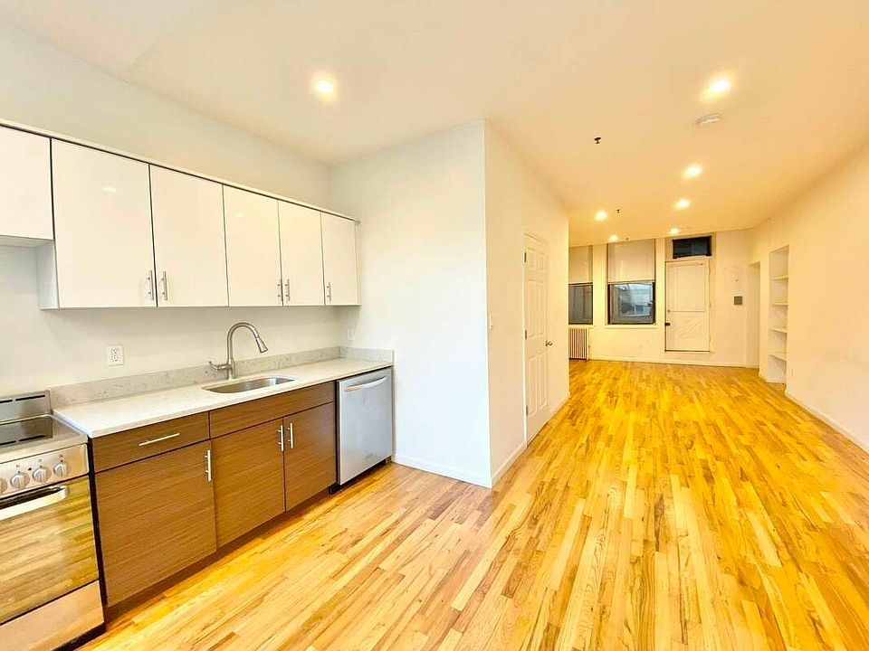 1st image of 114 E 28th St #2B3