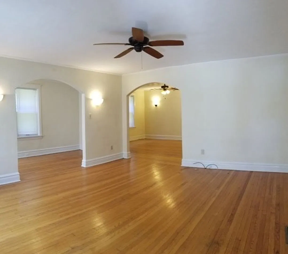 7323 Forsyth Blvd. — Photo 4