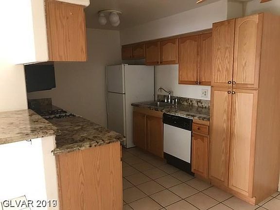 3rd image of 1632 N Torrey Pines Dr Unit 102