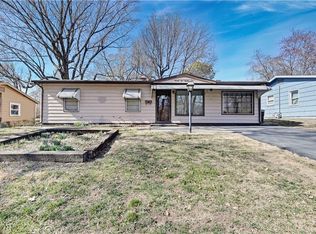 2624 S 52nd St, Kansas City, KS 66106