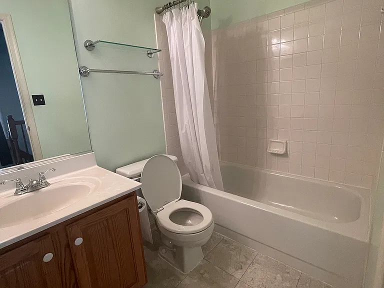 Third Floor Shared Bathroom