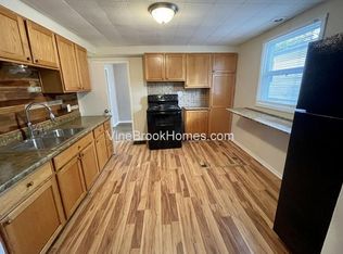 3823 NE 42nd Ter, Kansas City, MO 64117