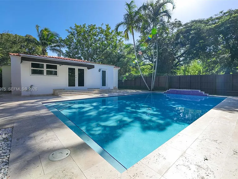 2441 Swanson Ave — Photo 30
