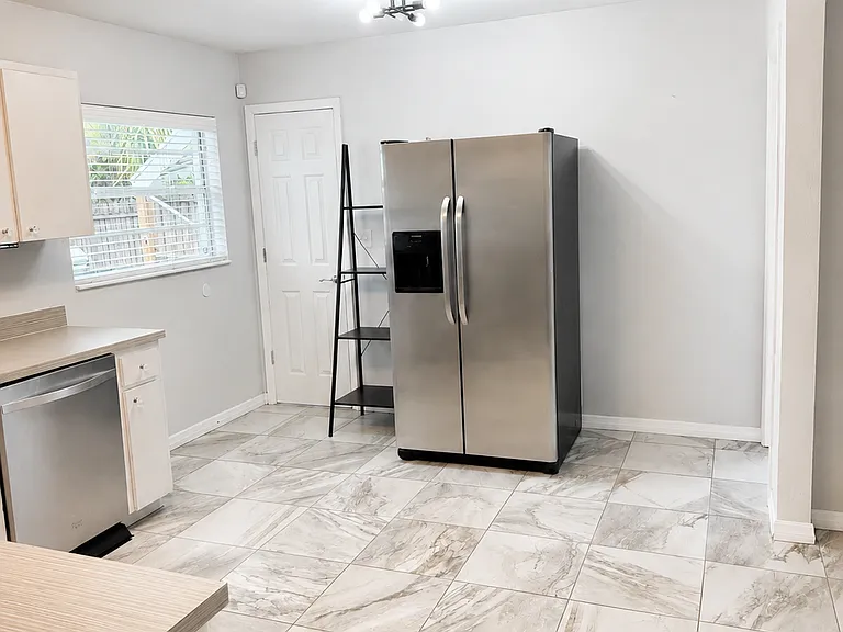4314 W Carmen St — Photo 22