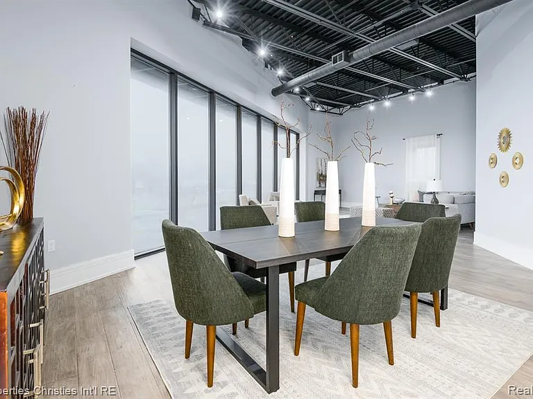 32686 Woodward Ave #E — Photo 4