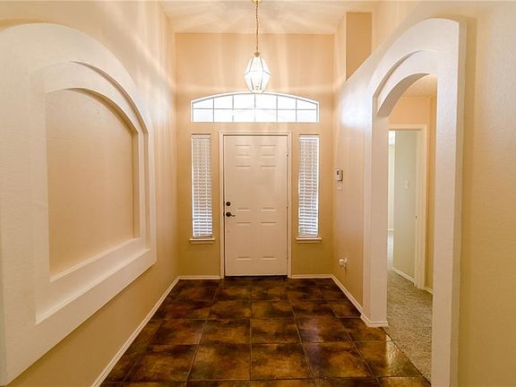 3rd image of 1000 Crane Cir