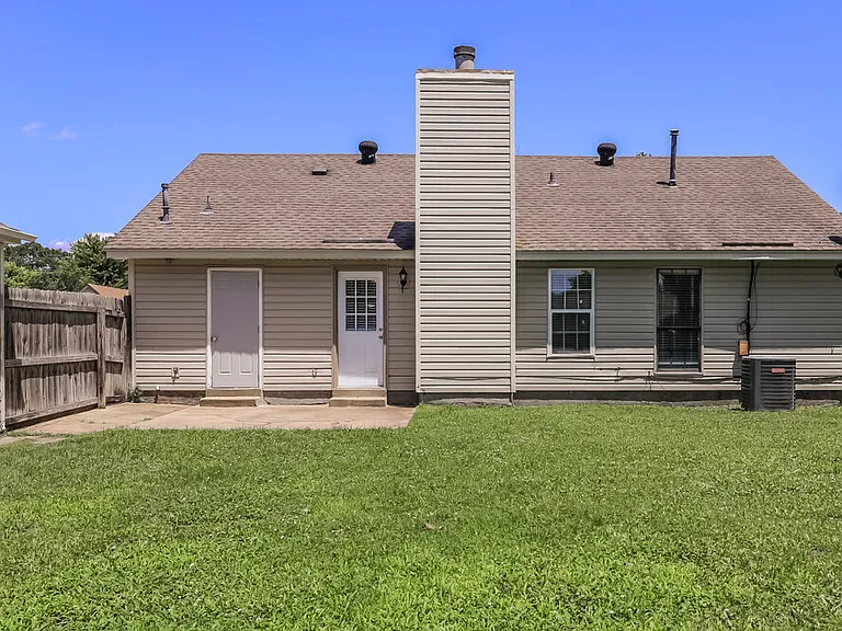 7549 Clarkfield Pl — Photo 15