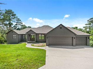 24 Acapulco Dr, Rogers, AR 72756
