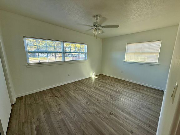 5th image of 1414 Villa Marie Dr #2