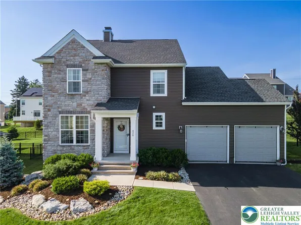 420 Rinaldi Ln, Easton, PA 18040