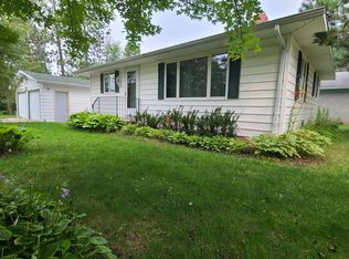 N9451 Parkway Rd, Crivitz, WI 54114