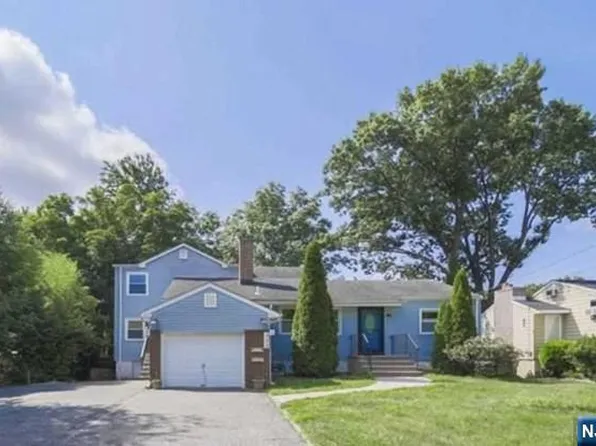 322 Hickory Avenue, Bergenfield, NJ 07621