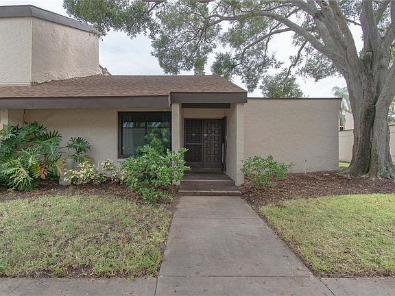 2nd image of 2207 Belleair Rd APT B22