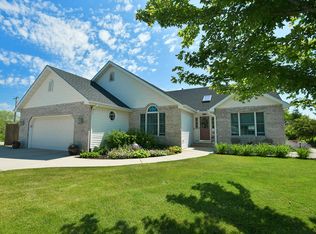 11913 247th Ave, Trevor, WI 53179