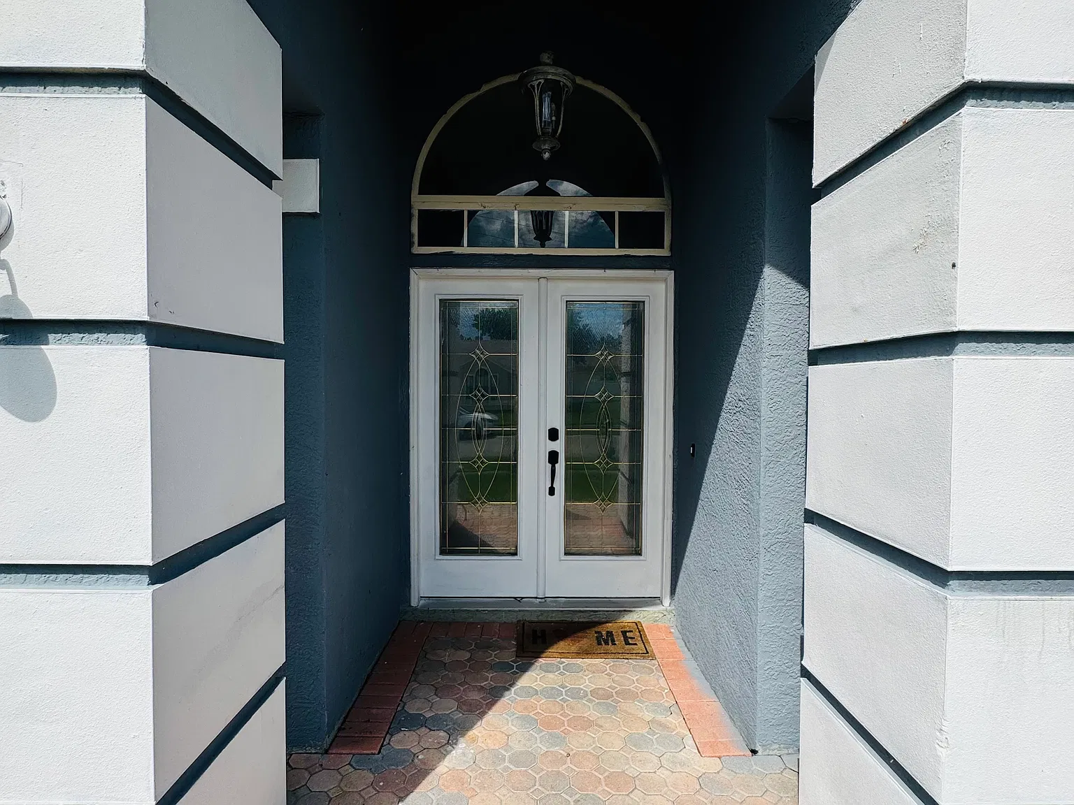 3 bed, 1948 sqft, $3,000 — Photo 2