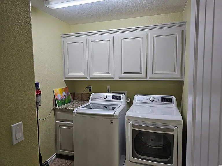 141 Mariposa Dr — Photo 7