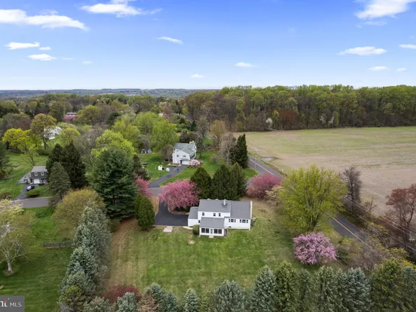 4487 Southview Ln, Doylestown, PA 18902