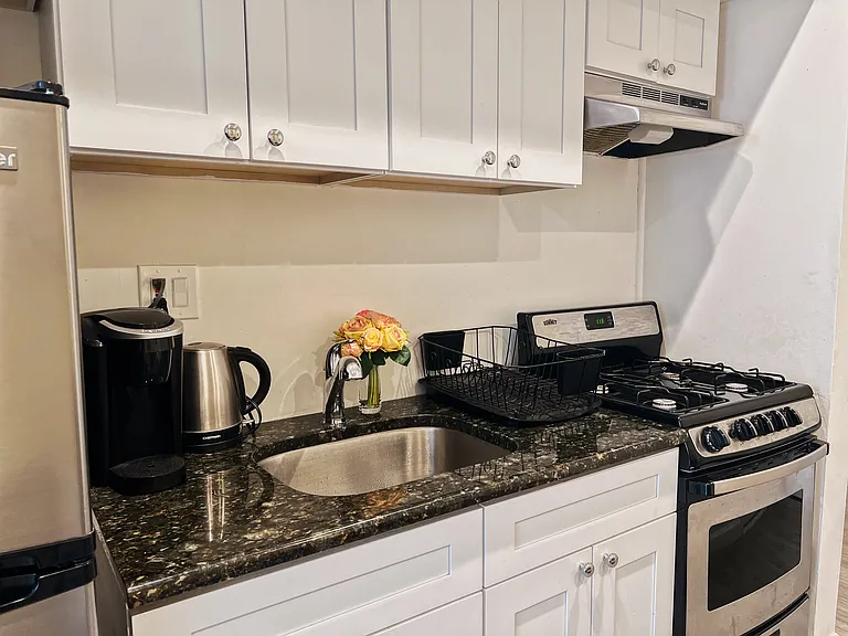 2402 Spruce St #1F — Photo 6