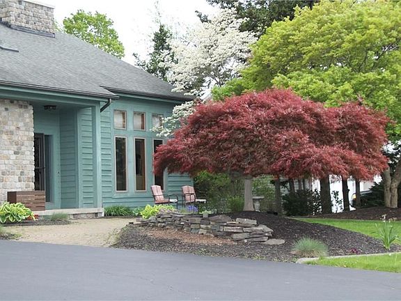 2nd image of 180 W Hill Ests