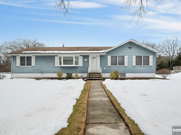 48 Deerfield Rd, Wayne, NJ 07470