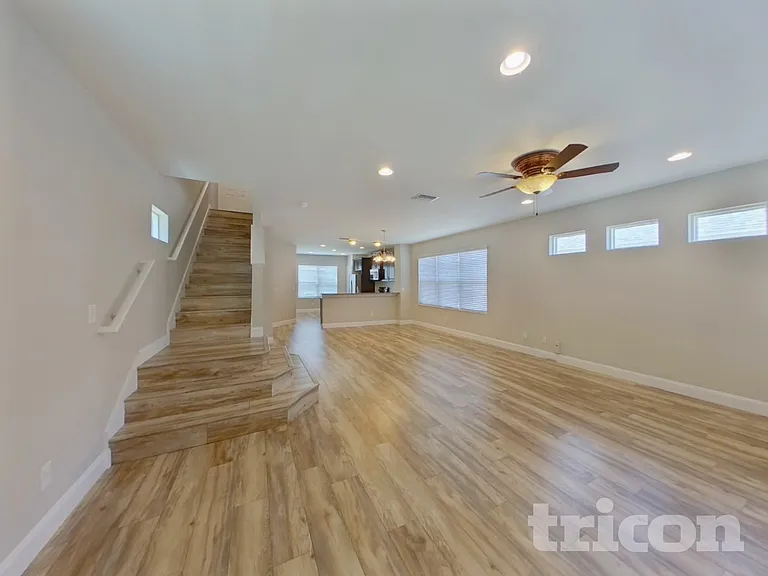 3925 Cottage Hill Ave — Photo 2