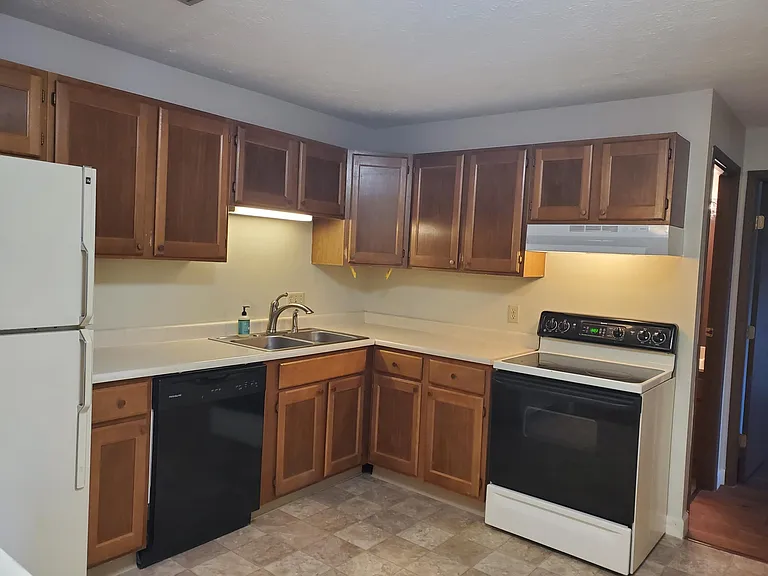 7211 Creekview Dr #8 — Photo 5