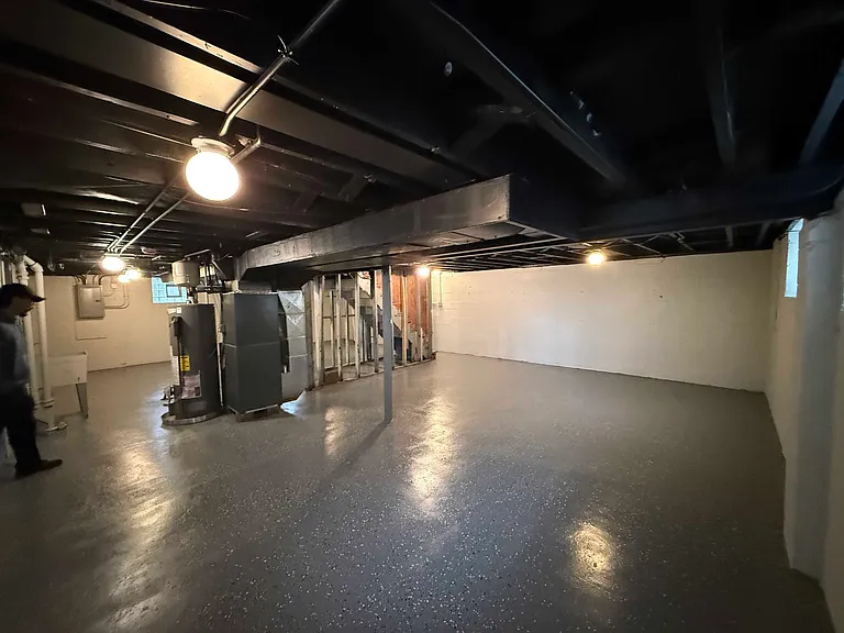 351 Clyde Ave — Photo 30