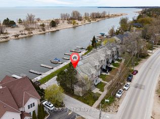 216 River Rd E #1, Wasaga Beach, ON L9Z2L6