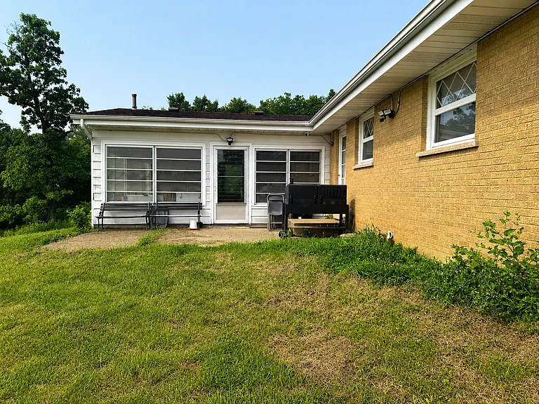 11305 Ballard Rd — Photo 3