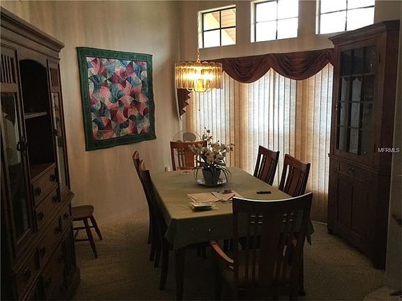 4th image of 427 Rotonda Cir