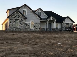 1444 Lakota Trl, Hiawatha, KS 66434