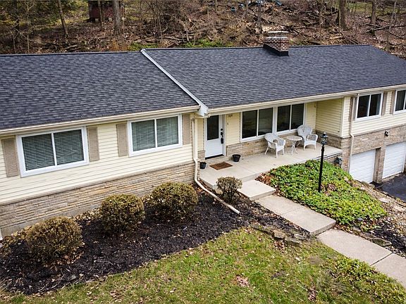 2nd image of 104 Lakewood Dr