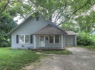 6319 Marty St, Overland Park, KS 66202