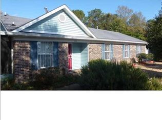 2200 Woodlea Ct N, Mobile, AL 36695