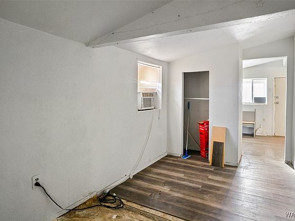2nd image of 474 Long Avenue