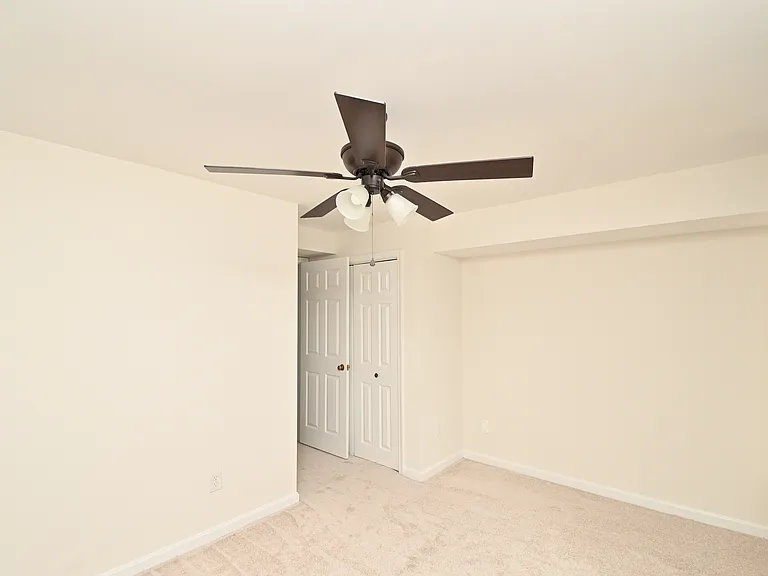 7775 Newington Woods Dr — Photo 28
