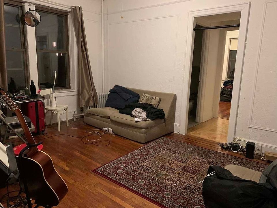 1st image of 2161 Steinway St APT C5