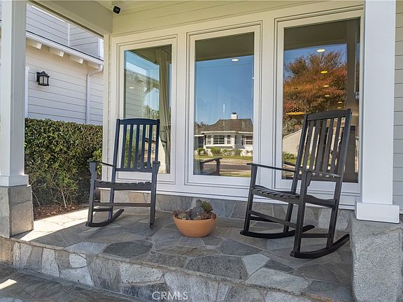 5th image of 833 McCarthy Ct