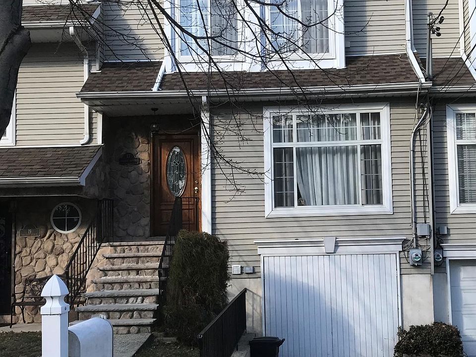 1st image of 17 Wolcott Ave