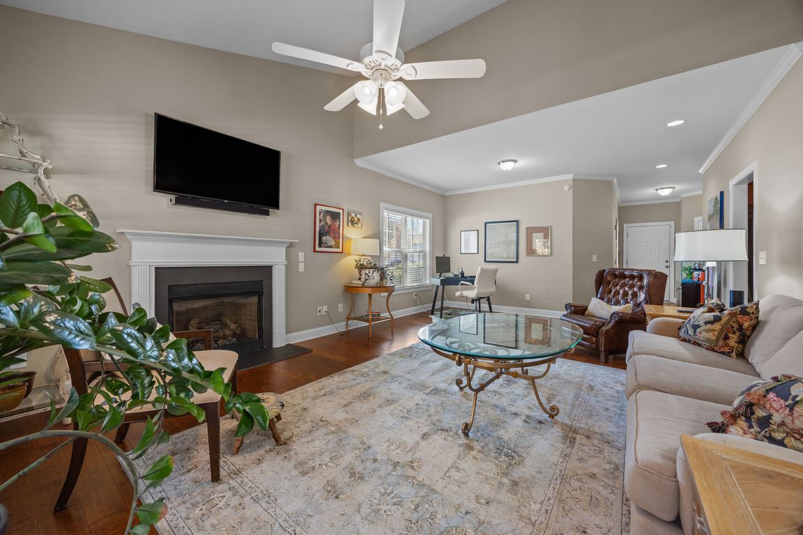 next background image