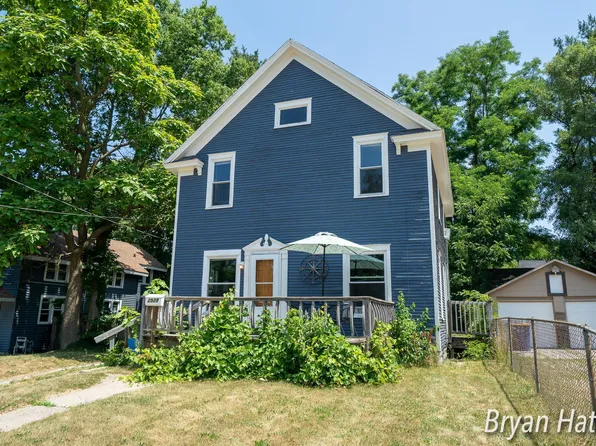 2928 Coit Ave NE, Grand Rapids, MI 49505