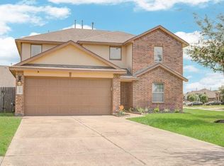 9919 Shimmering Lakes Dr, Rosharon, TX 77583