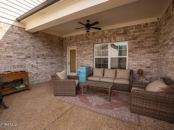 5th image of 3066 Meadows Way