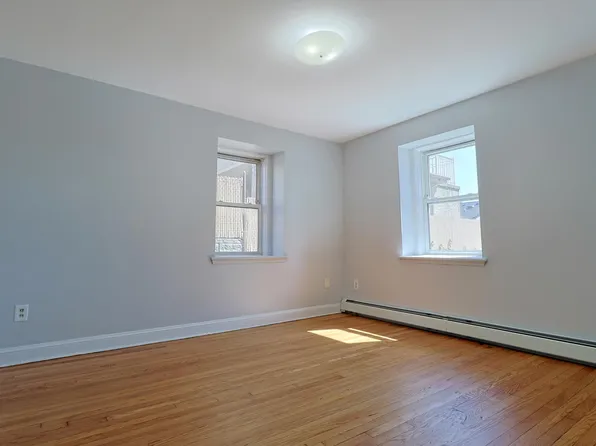 1014 Ponsi Street image 13 of 17