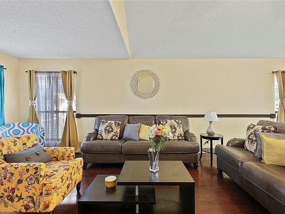 5th image of 1115 Meadows Dr