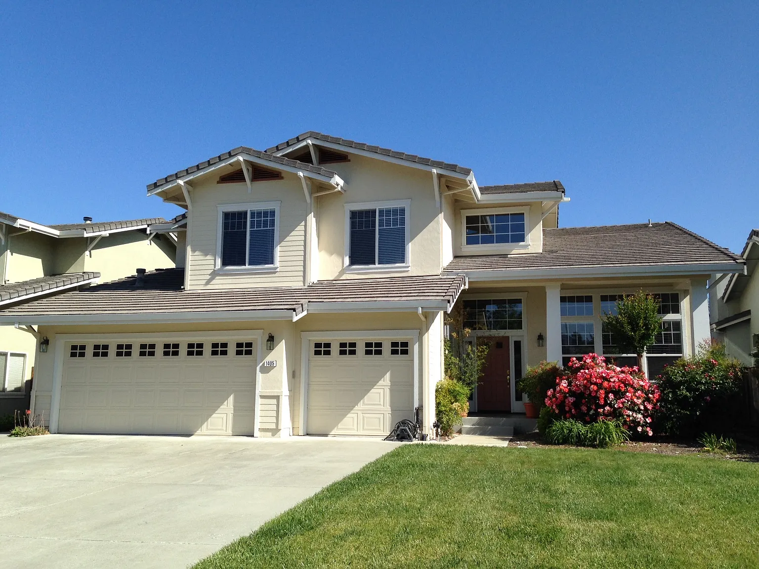 1405 Casablanca Cir photo 1