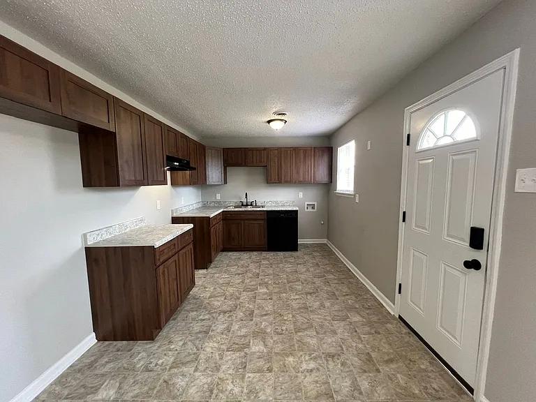 5082 Stacey Rd — Photo 10