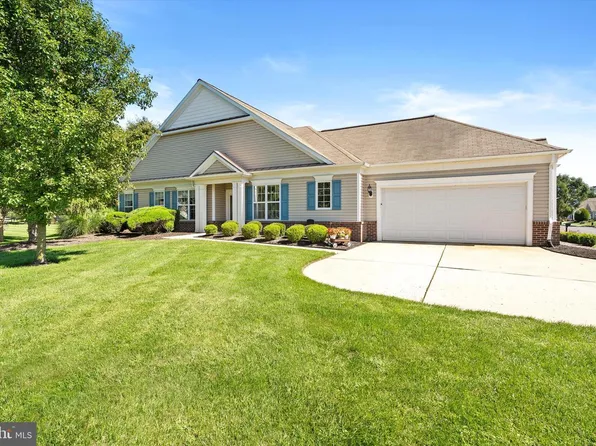 10 Sparrow Dr, Hamilton, NJ 08690
