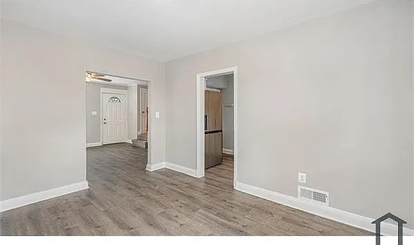 3 bed, 1260 sqft, $3,000 — Photo 2